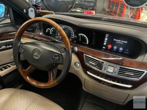 Mercedes-Benz W221 S Kasa araçlar için Kablosuz Apple CarPlay Uygulaması