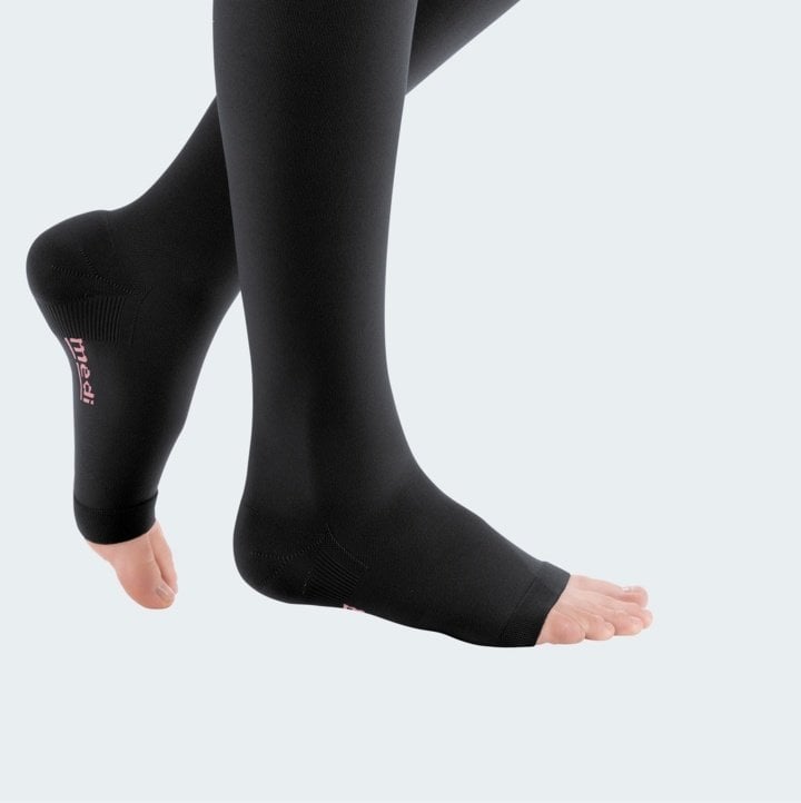 Medi 140-5/A Duomed CCL1 Dizaltı Burnu Açık Siyah Varis Çorabı