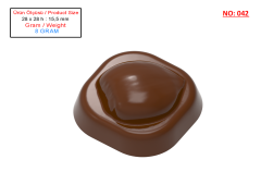 0042 - Hazelnut Embossed Square Chocolate Mold
