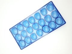 0084 - Strawberry Embossed Chocolate Mold