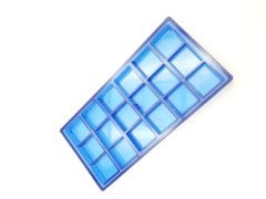 0093 - Moule à chocolat carré pour produits emballés