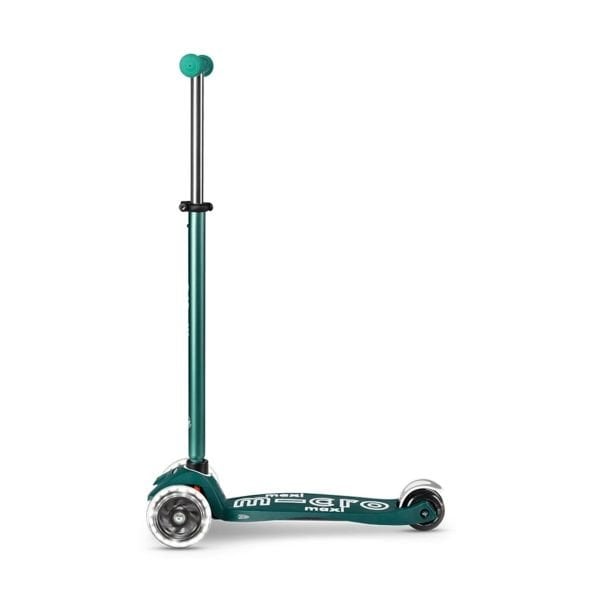 Maxi Micro Deluxe Eco Led Scooter - Green