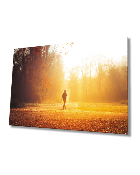 Gün Batımında Ağaçlar Arasında Yürüyen Adam Cam Tablo  4mm Dayanıklı Temperli Cam Man Walking Among Trees At Sunset Glass Table 4mm Durable Tempered Glass