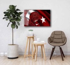 Türk Bayrağı ve Adam Cam Tablo  4mm Dayanıklı Temperli Cam