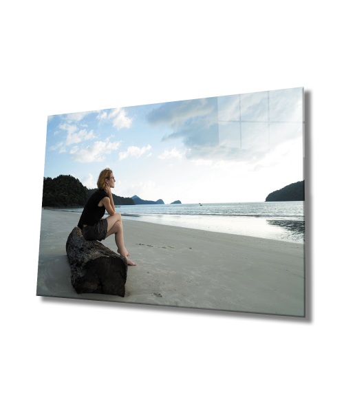 Kadınlar Sahil ve Huzur Cam Tablo  4mm Dayanıklı Temperli Cam,Women Beach And Tranquility Glass Wall Art