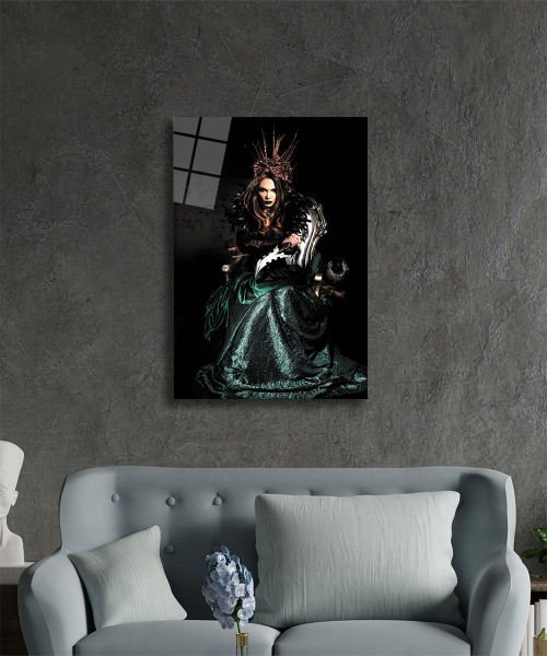 Kadınlar Hançerli Cadı Cam Tablo  4mm Dayanıklı Temperli Cam, Women Witch with Dagger Glass Wall Art