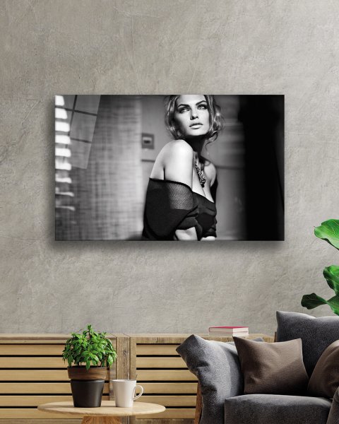 Siyah Beyaz İnsan Fotoğrafları Kadın Cam Tablo  4mm Dayanıklı Temperli Cam Black and White People Photos Woman Glass Wall Art