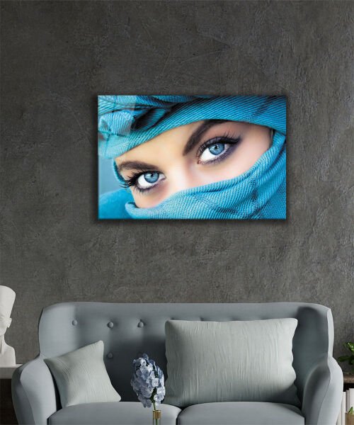 Mavi Gözlü Mavi Peçeli Kadın Cam Tablo  4mm Dayanıklı Temperli Cam,  Blue Eyed Blue Veiled Woman Glass Wall Art