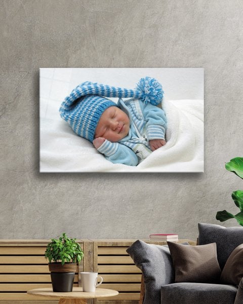 Mavi Şpkalı Uyuyan Bebek Cam Tablo  4mm Dayanıklı Temperli Cam Sleeping Baby With Blue Hat Glass Table 4mm Durable Tempered Glass