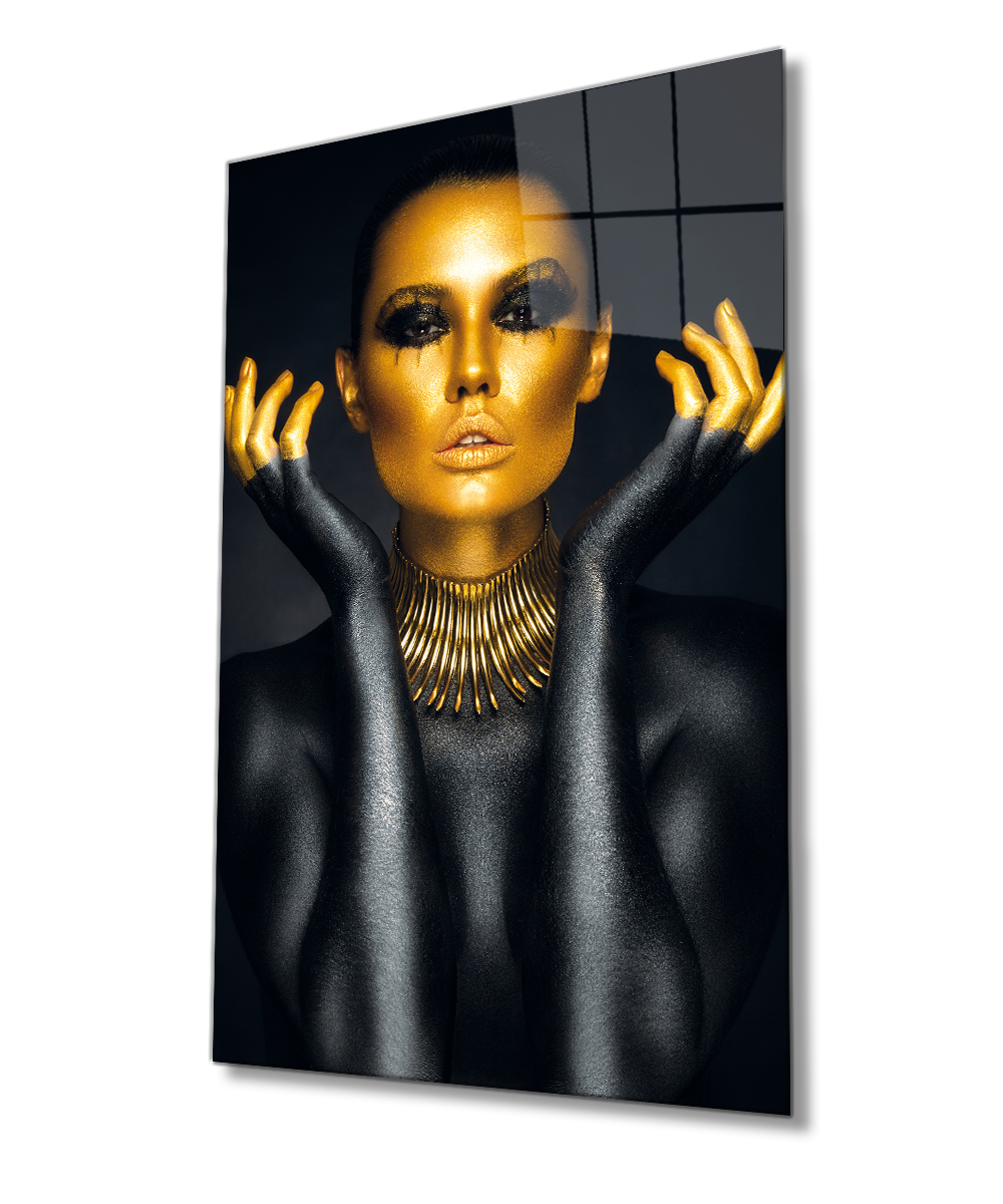 Altın Dudak ve Göz Makyajlı Kadın Cam Tablo  4mm Dayanıklı Temperli Cam, Woman with Golden Lips and Eyes Make-up Glass Wall Art