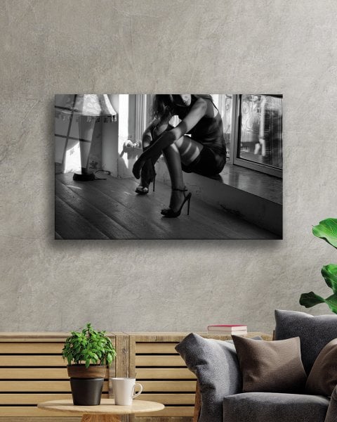 Siyah Beyaz İnsan Fotoğrafları Kadın Cam Tablo  4mm Dayanıklı Temperli Cam Black and White People Photos Woman Glass Wall Art