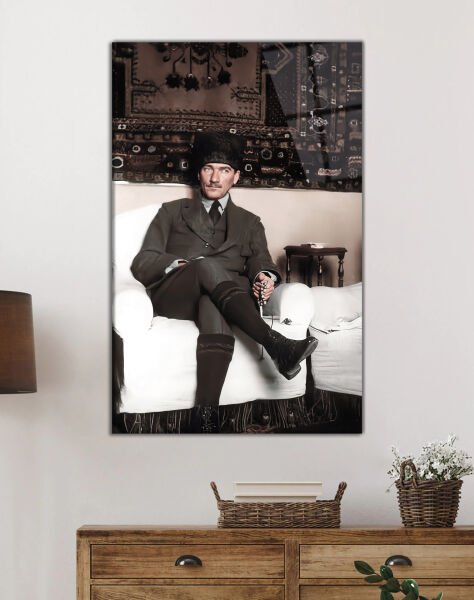 Atatürk Üniformalı Dikey Cam Tablo Hediyelik Büyük Tablo Ev Ofis Dekoru