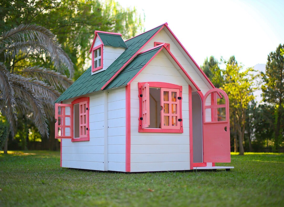 Wooden Play House (Playhouse) 