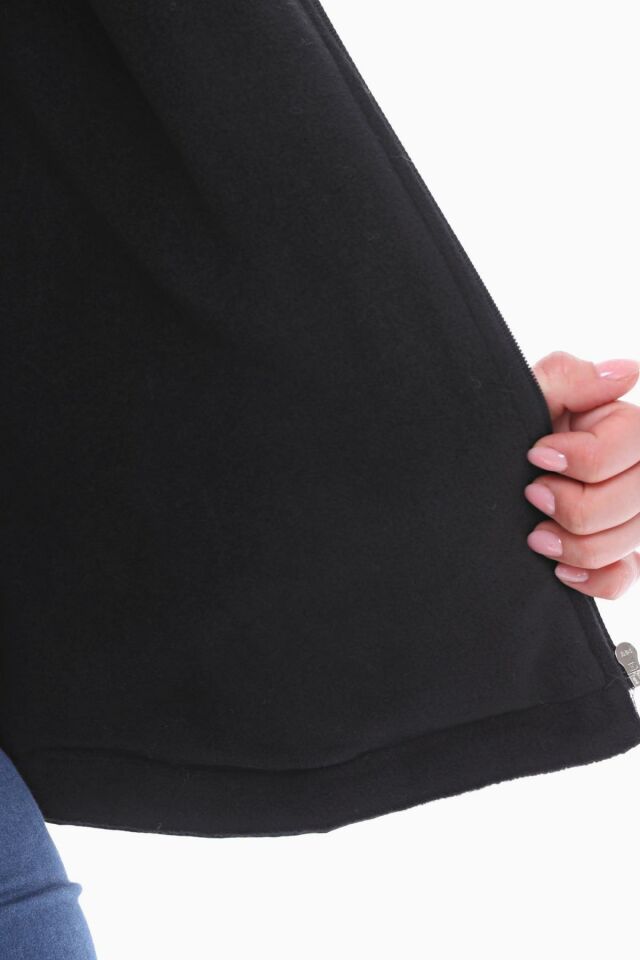 KAPÜŞONLU SİYAH İÇİ POLARLI YAĞMURLUK