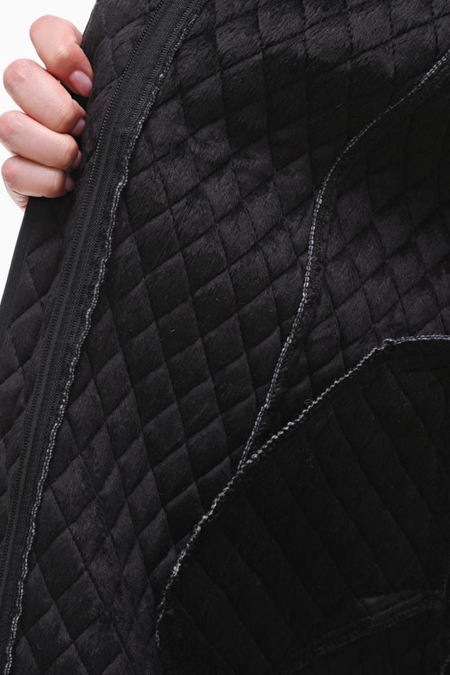 KAPÜŞONLU SİYAH 142 CM KAPİTONE KABAN