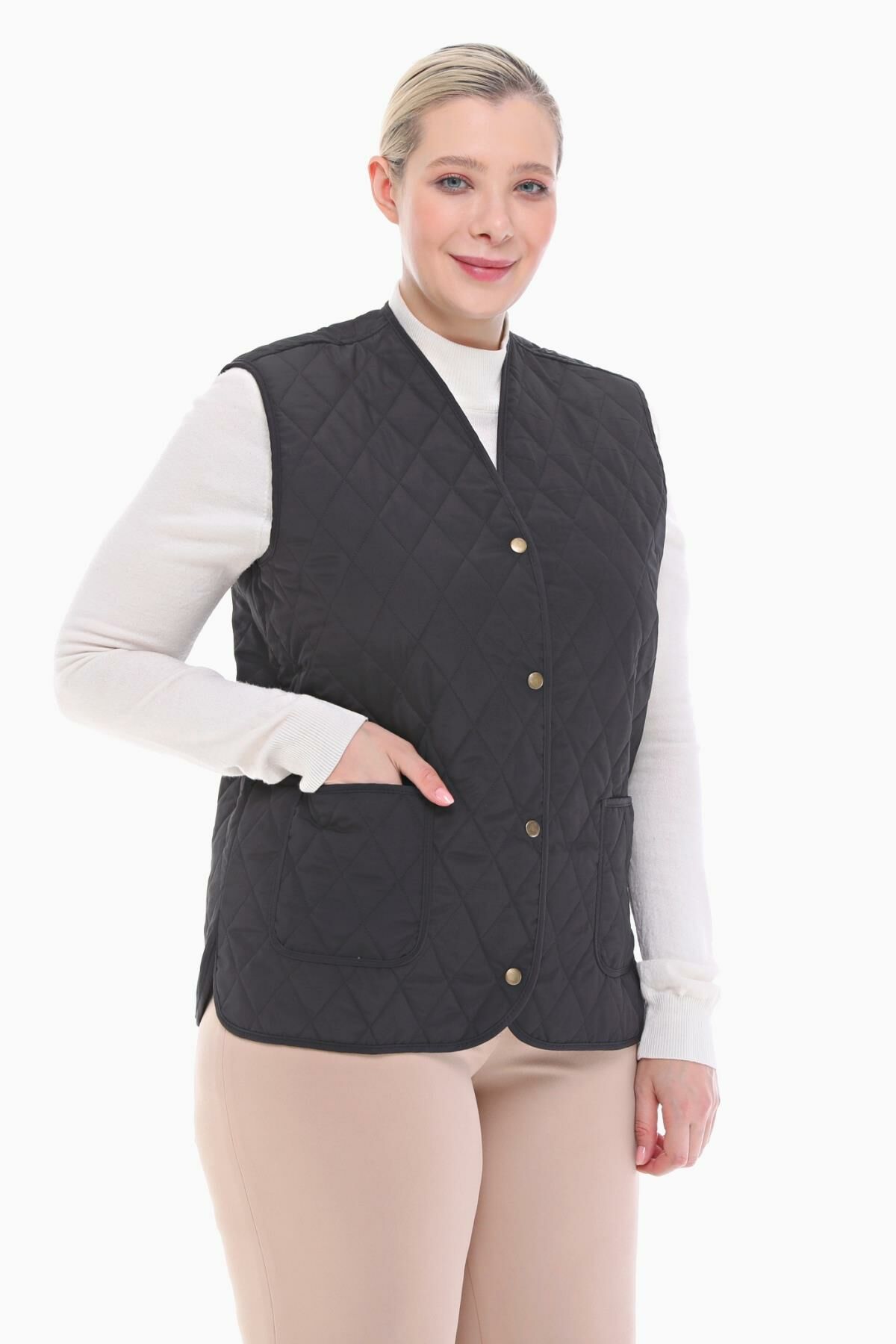 EKOSE SİYAH KAPİTONE YELEK