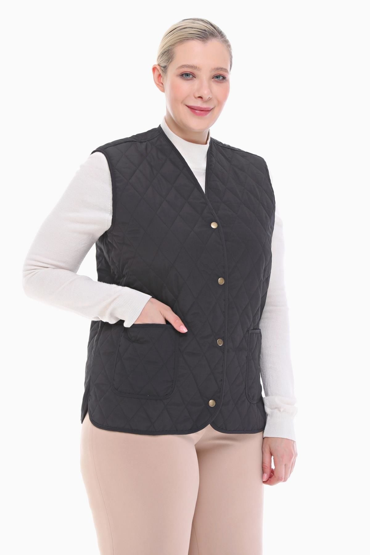 EKOSE SİYAH KAPİTONE YELEK