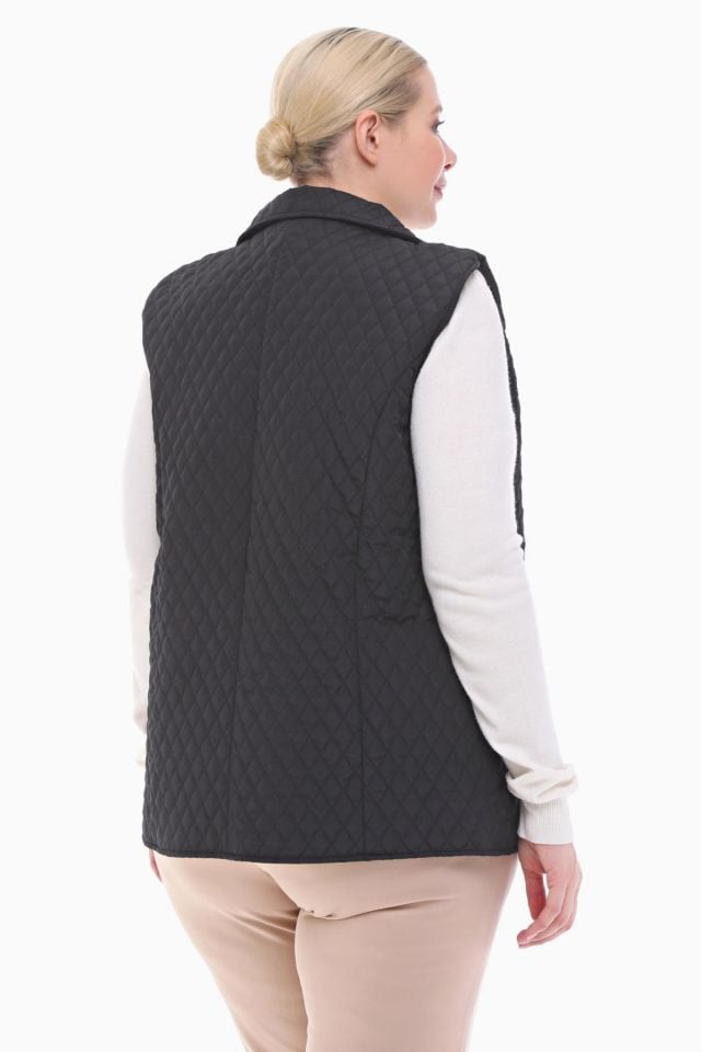 POLO YAKA SİYAH KAPİTONE YELEK