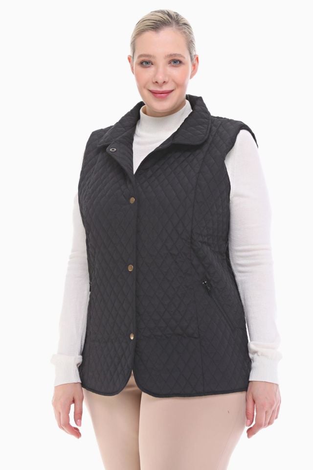 POLO YAKA SİYAH KAPİTONE YELEK