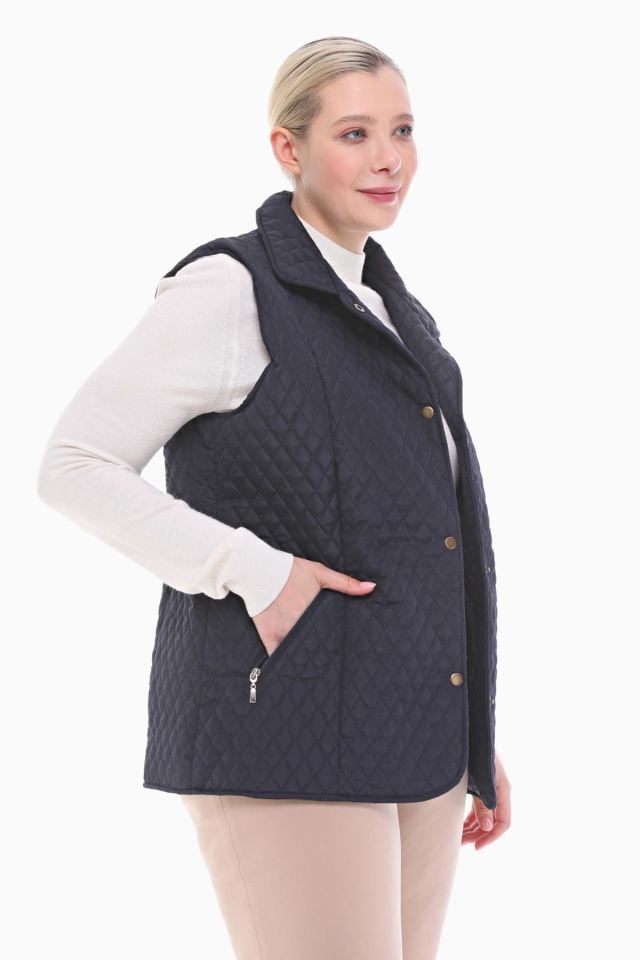 POLO YAKA LACİVERT KAPİTONE YELEK