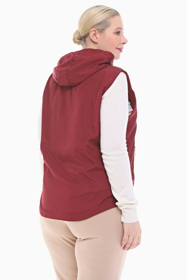 KAPÜŞONLU BORDO İÇİ POLARLI YELEK