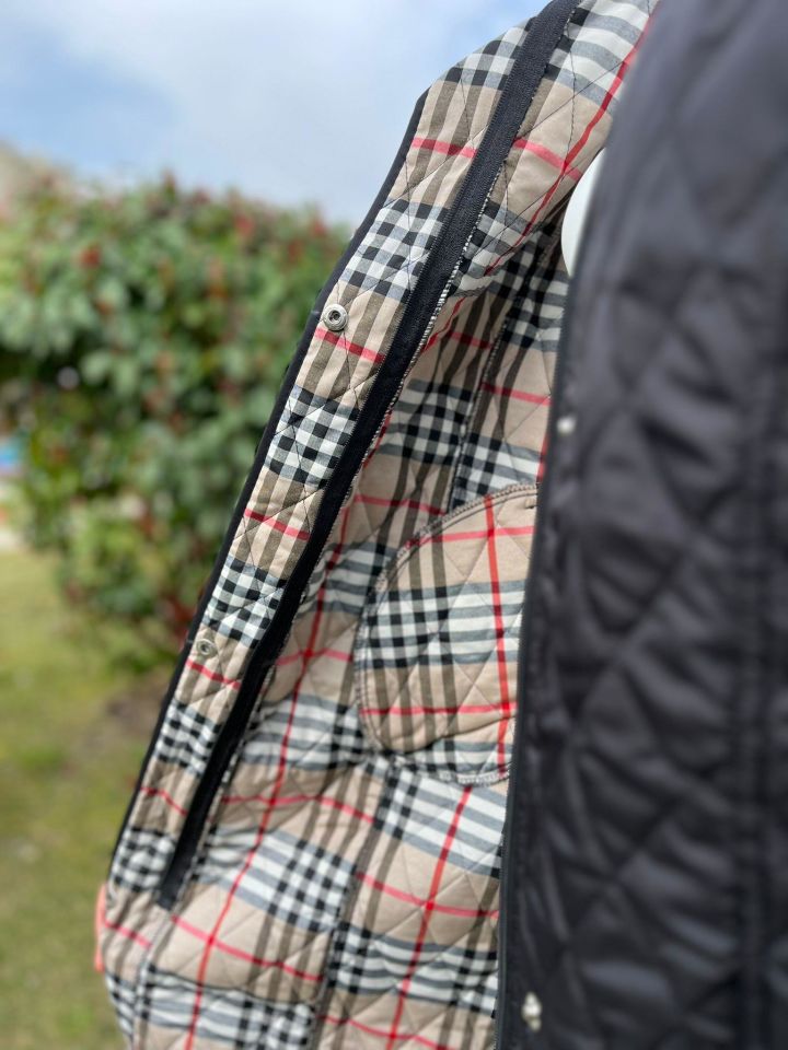 EKOSE 105 CM SİYAH MEVSİMLİK KAPİTONE MONT