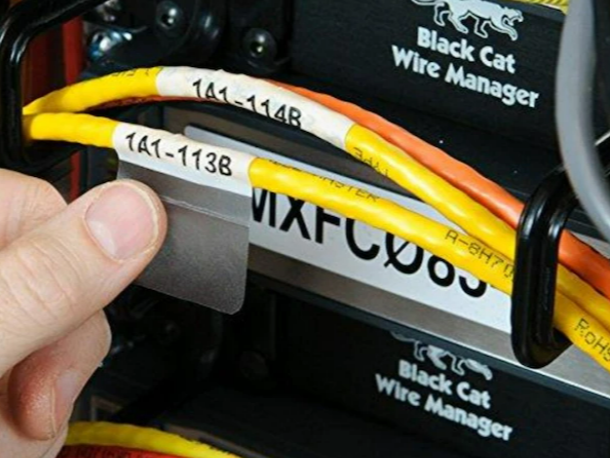 Beyaz 14B Kablo Etiketi (4x5cm) 1 Paket 1000 Kablo Etiketler Lazer Yazıya Uygundur Koyu Renk Kablolar İçin Uygundur Koyu Renk Kablolar için Uygundur.