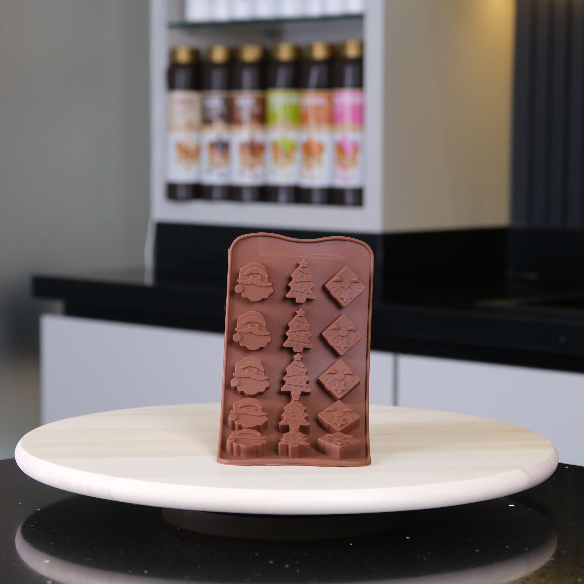 15'Li Yılbaşı Desenli Silikon Çikolata Kalıbı