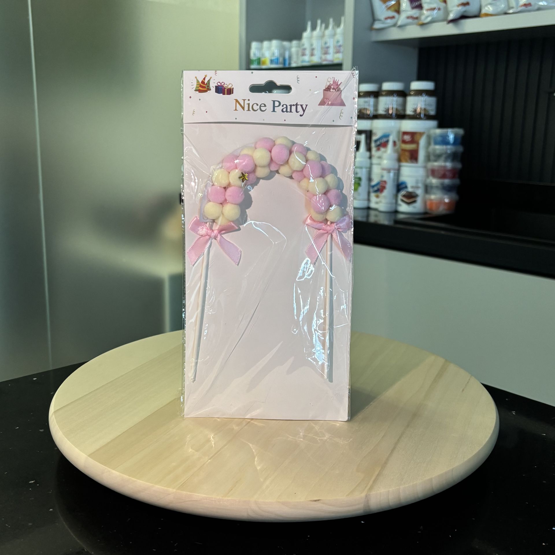 Pembe Ponponlu Pasta Süsü