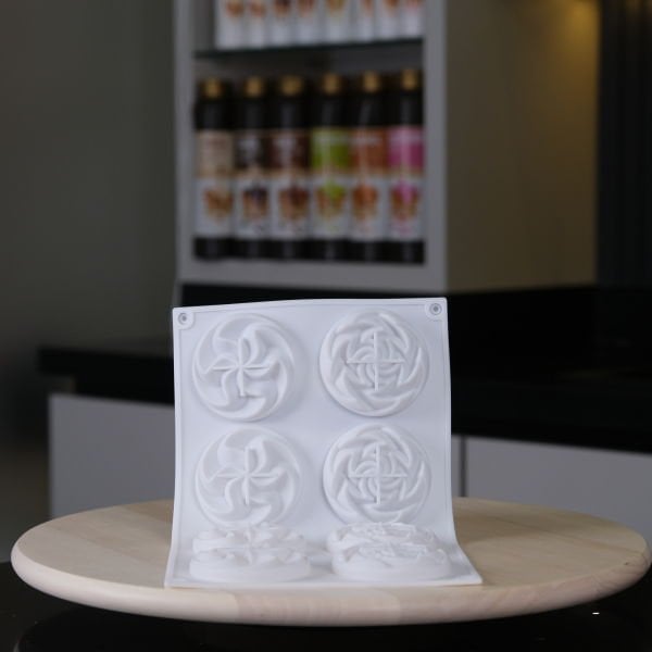 8'Li Gül Desenli Silikon Kalıp