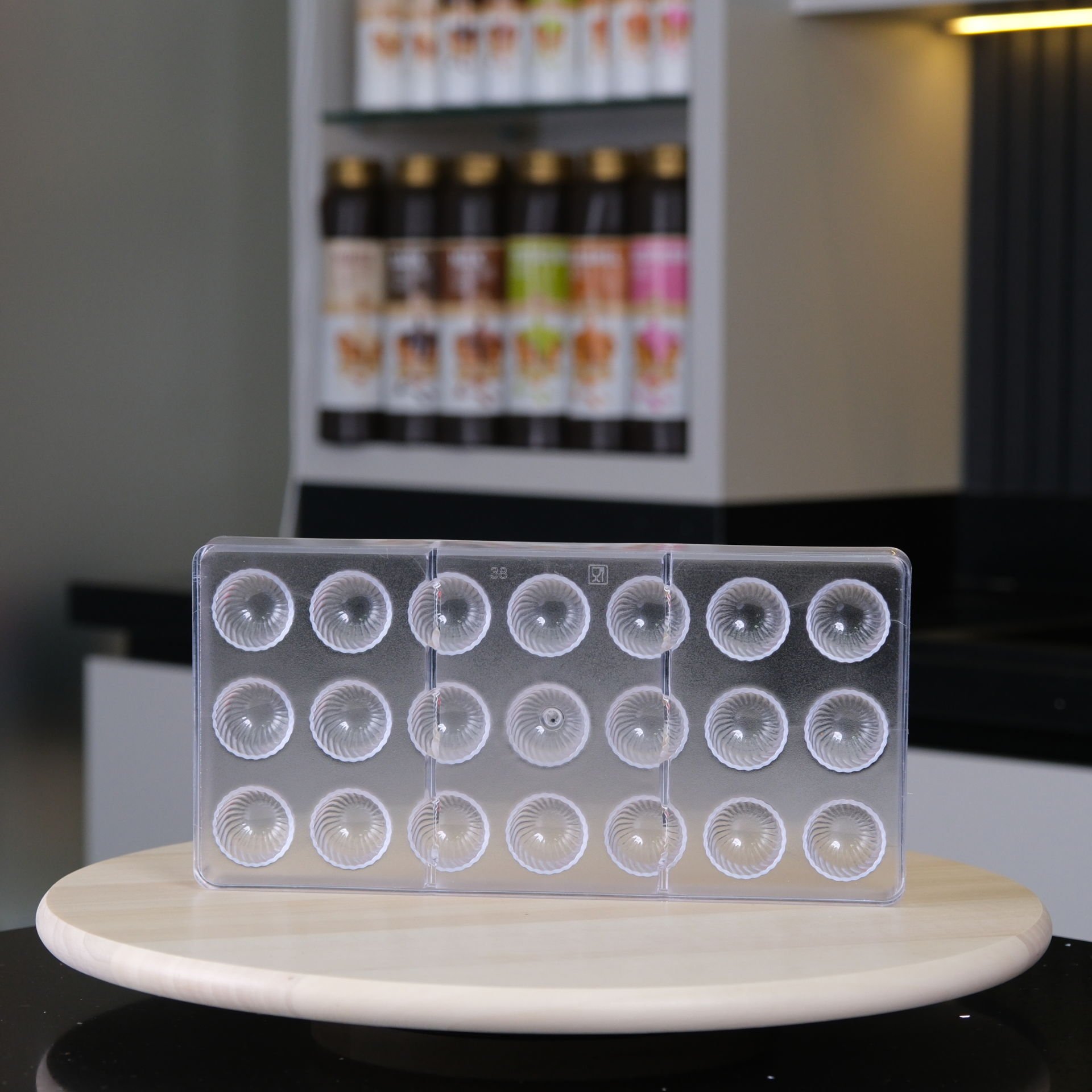 21'Li Yuvarlak Desenli Çikolata Kalıbı