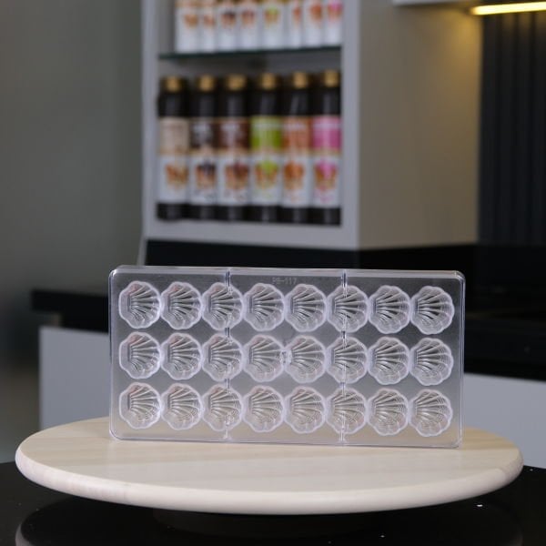 24'Lü Deniz Kabuğu Desenli Çikolata Kalıbı