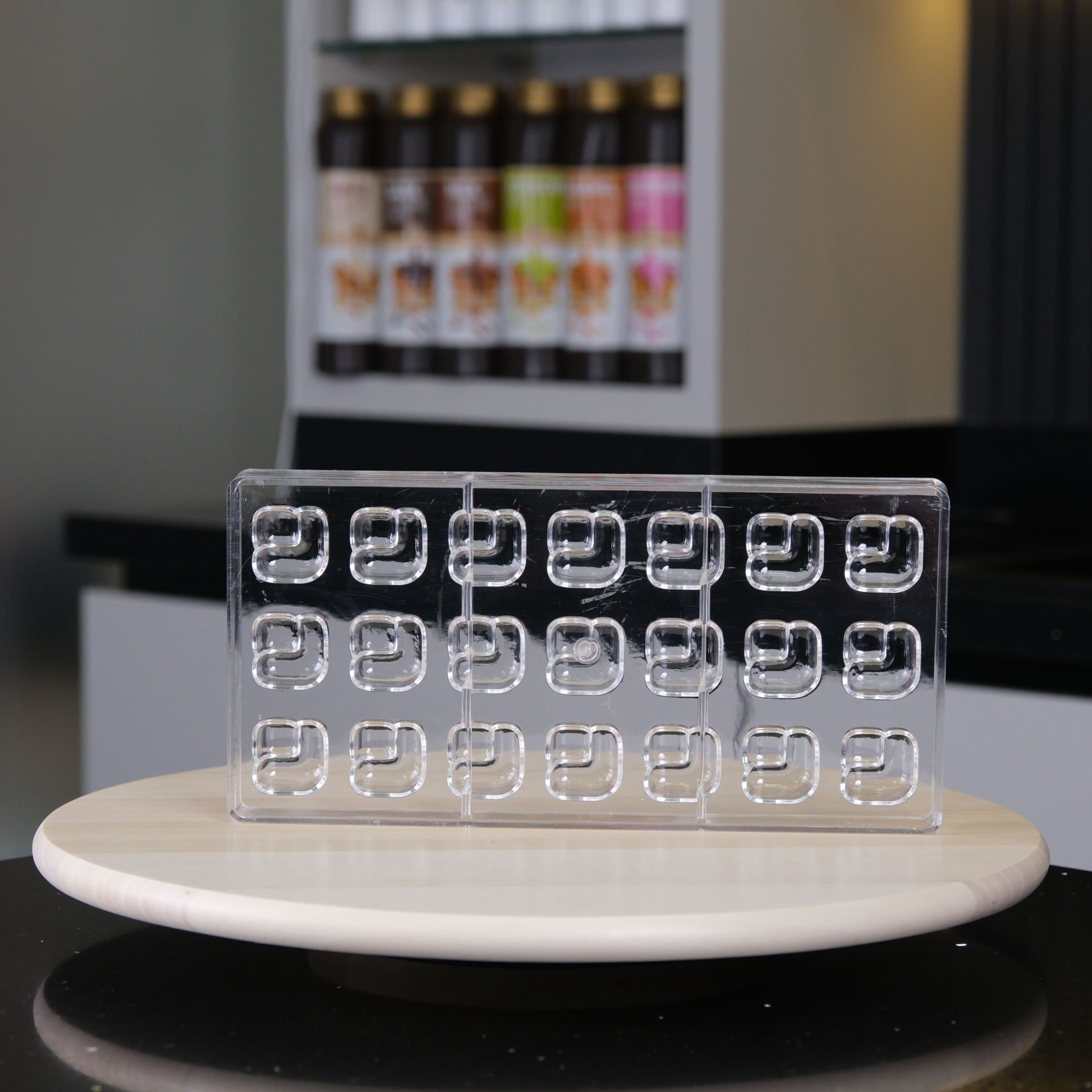 21'Li Kare Desenli Çikolata Kalıbı