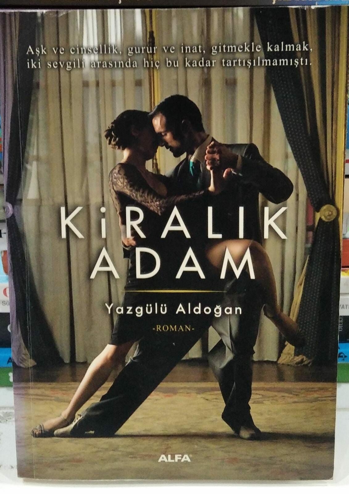 Kiralık Adam - Yazgülü Aldoğan