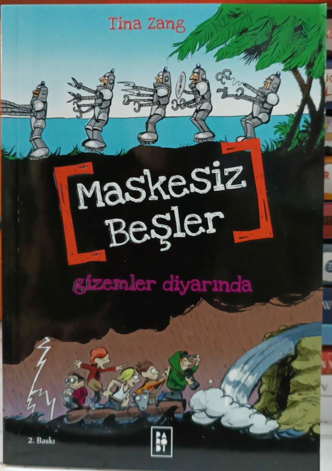 Maskesiz Beşler 4 - Gizemler Diyarında