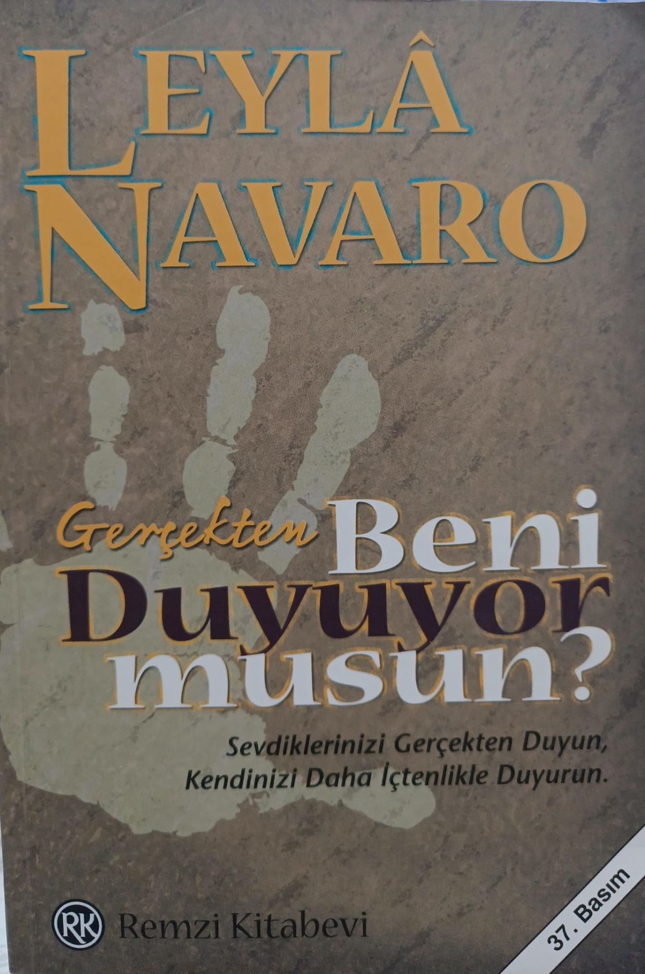 Gerçekten Beni Duyuyor musun? - Leyla Navaro