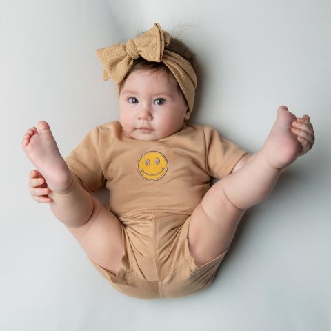 Gülen Yüz Nakışlı Bebek Şort Takımı Sarı - 18-24 Ay
