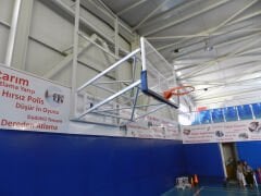 Basketbol Potası Duvara Montaj Yükseklik Ayarlı Katlanabilir Elektrik Tüp Motorlu  20 mm Cam (Ak) Panya  105 x 180 cm