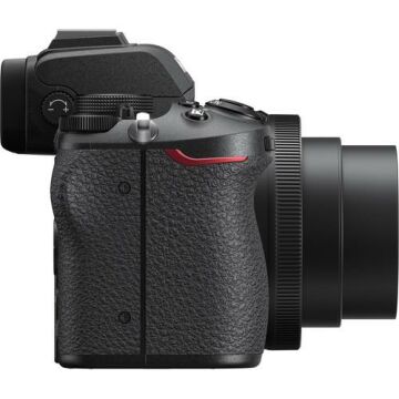 Z50 + Nikon Nikkor Z DX 16-50 mm f/3.5-6.3 VR Lens Kit