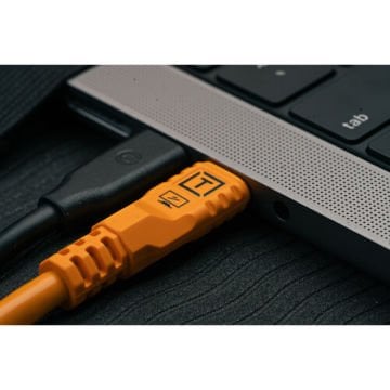 Tether Pro Optima 10G USB-C to USB-C 4.6m Dik Açılı Bağlantı Kablosu