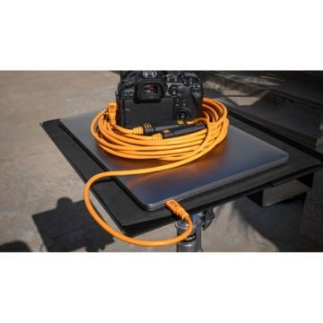 TetherPro USB-C to USB-C İki Dik Açılı 9.4m Bağlantı Kablosu