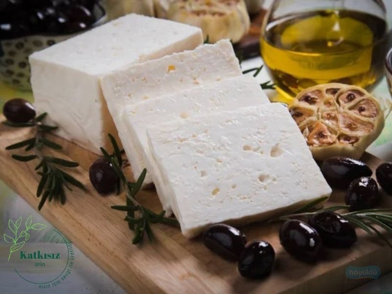 Tam Yağlı Olgunlaştırılmış Beyaz İnek Peyniri (Sert)