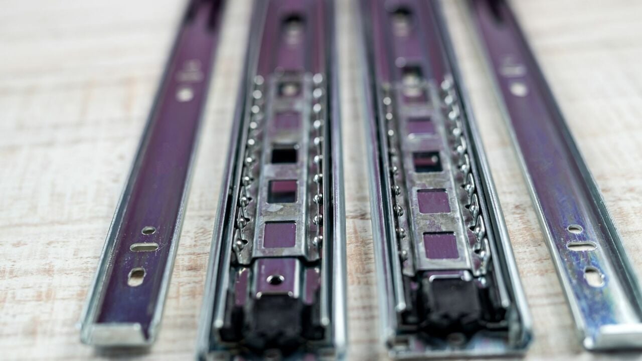 Teleskopik Rayların Sürtünme Dinamikleri