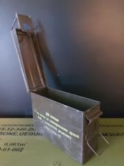 27x9x17.5 cm. Rus Metal Mühimmat Kutusu