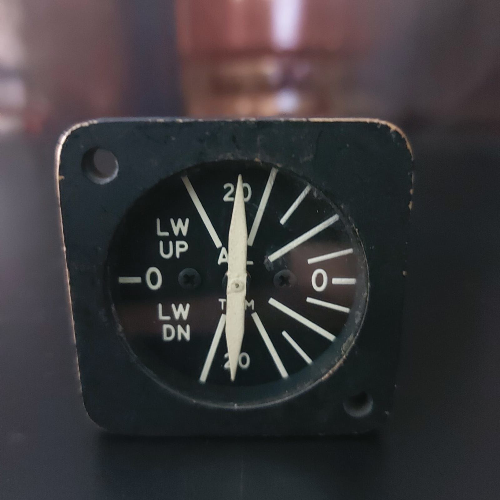 4.5x4.5x6 cm. OH-13 Helicopter Indicator-14