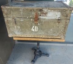 75x47x40 cm. Vintage Metal Mühimmat Sandığı