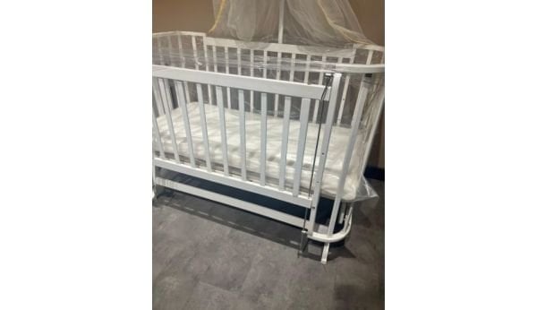 Teşhir Beşik Metal 60x120
