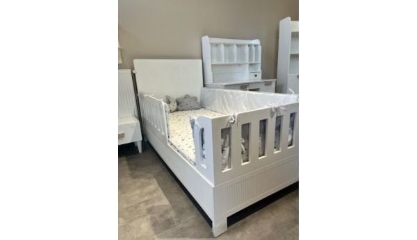 Teşhir Kelebek Genç Odası