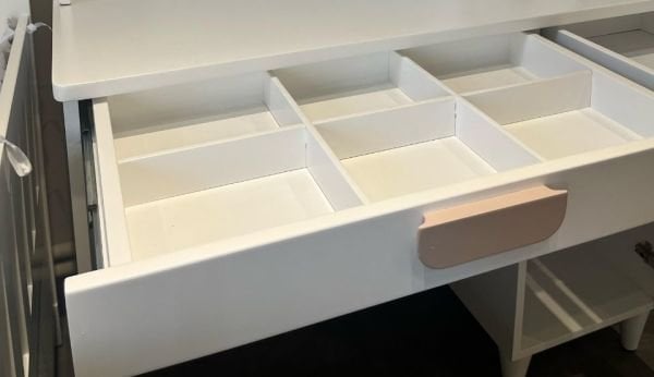 Teşhir Kelebek Genç Odası