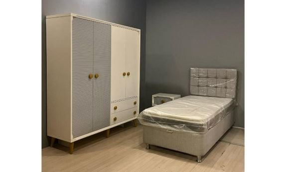 Teşhir Radio Genç Odası